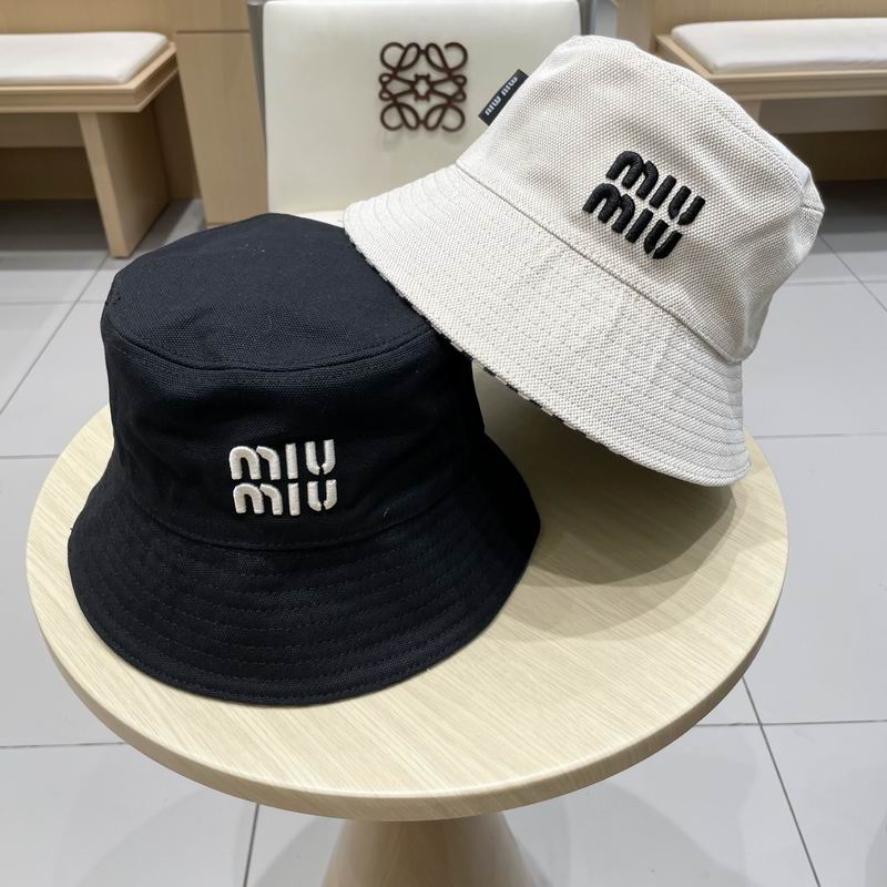 Miumiu hat 062701